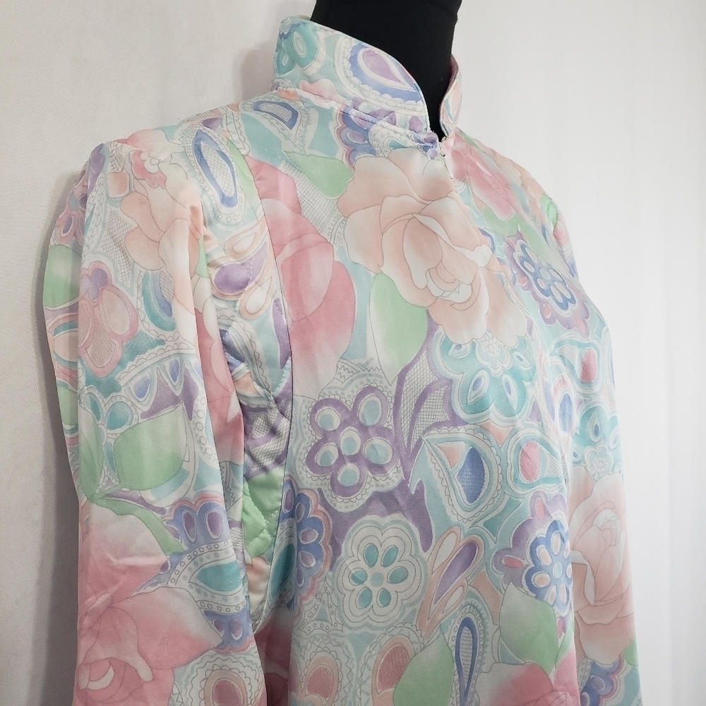Vintage 80s Barbizon Made in USA Plus Size Womens Long Pastel Floral Housecoat